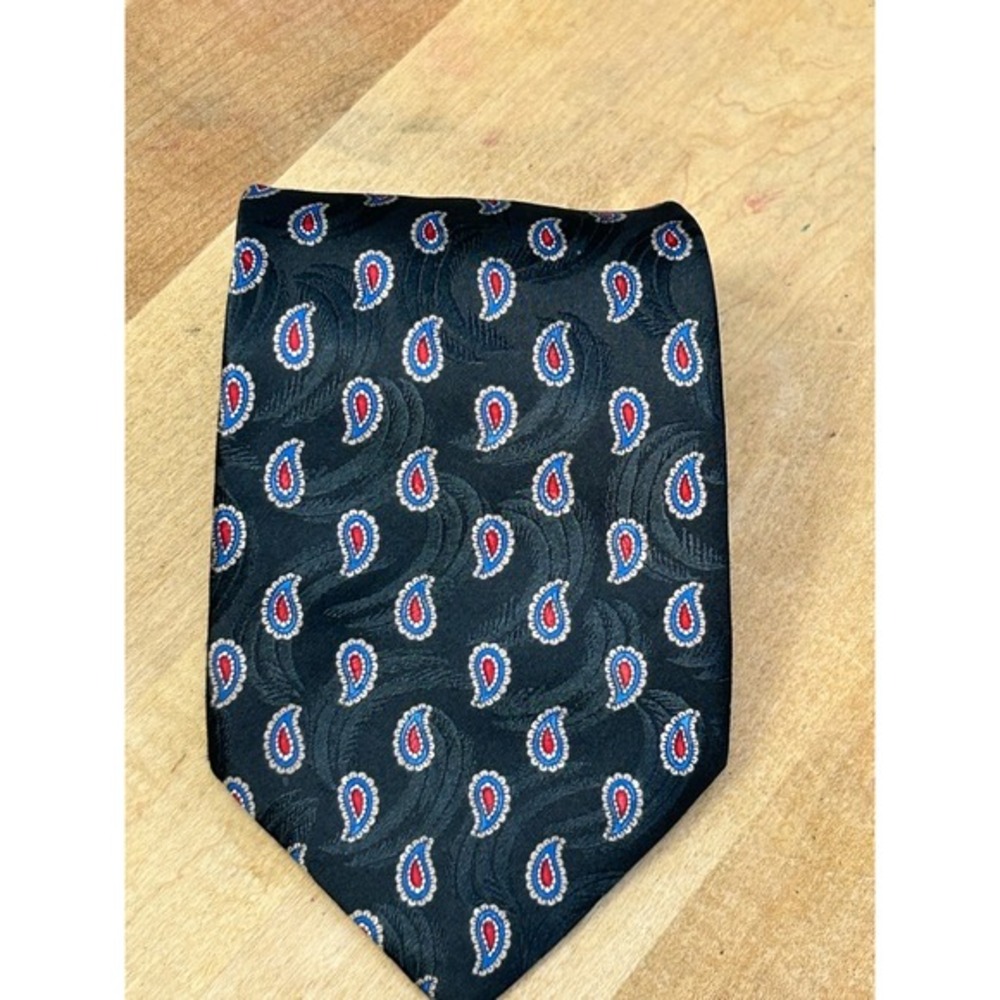 Halston Necktie Mens OS‎ Black Blue Red Paisley Classic Polyester Tie 15640